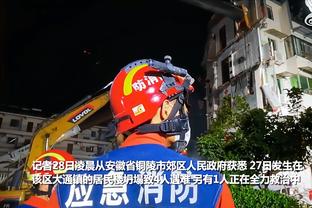 华盛顿谈阵容深度：球队里优秀球员很多 并且大家的目标就是赢球